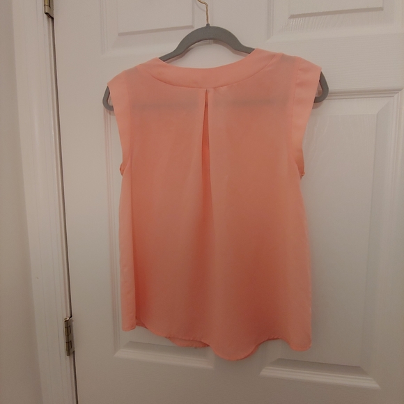 Pleated v neck pink top - Picture 5 of 7